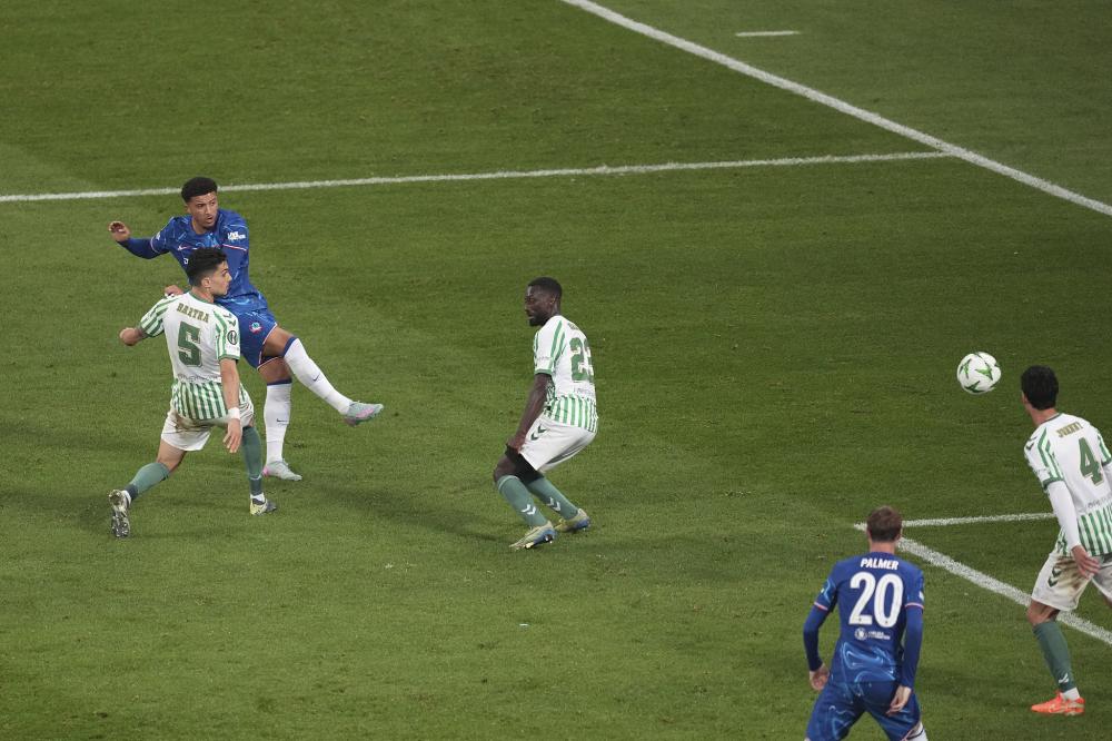 恩里克：法甲和其它联赛一样竞争激烈，球员状态起伏很正常